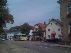 Die Haltestelle Karlsruher Straße (in Richtung Kuppenheim) soll verlegt werden.