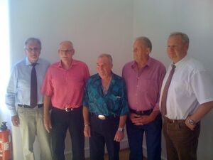 Bürgermeister W. Hirth, Stadtrat P. Haußmann, Michael Deubel, Peter Reuss und Oberbürgermeister W. Gerstner (v.l.)