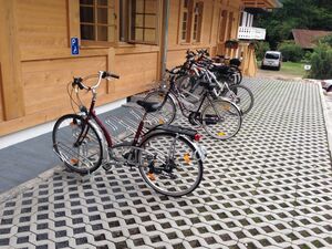 Fast 100 aber neue aber leider untagliche Fahrradständer an der Geroldsauer Mühle