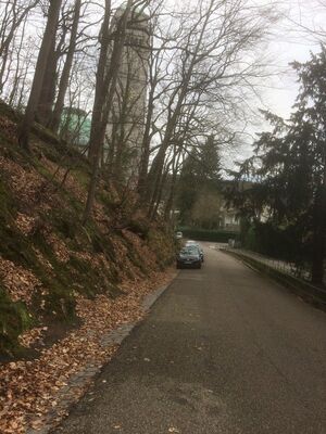 Alternatives Parken nur 80 m entfernt vom Bernhardusplatz. Dies ist eine zumutbare Entfernung.