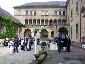 Neues Schloss zu Beginn der Umwandlung in ein Hotel